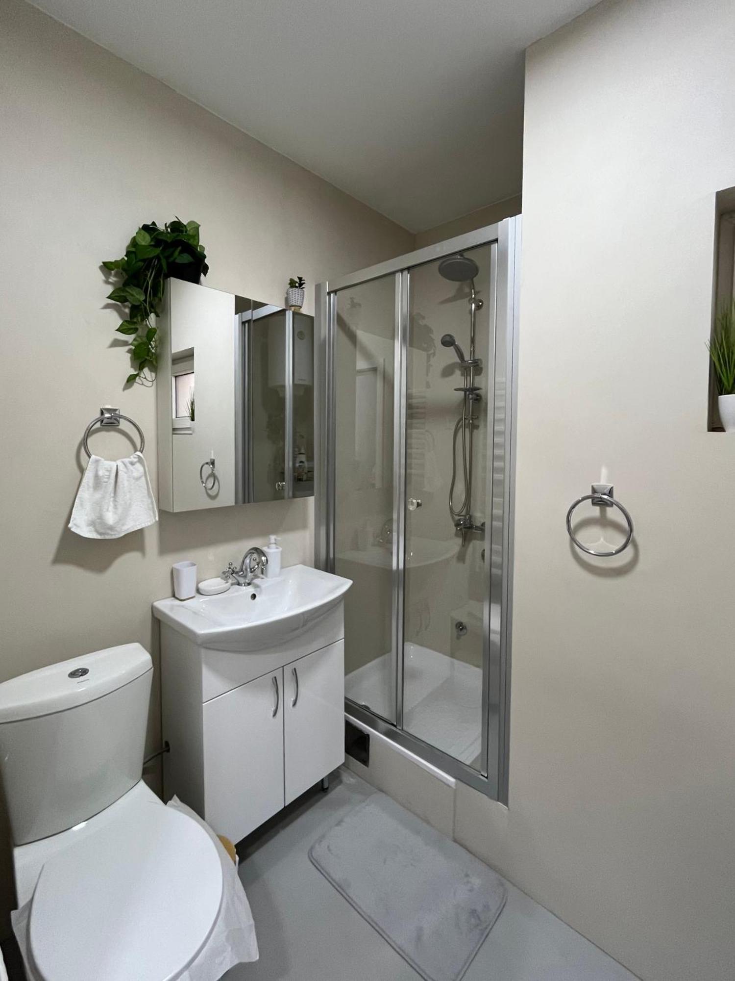 Apartment Vera With Free Garage Νόβι Σαντ Εξωτερικό φωτογραφία