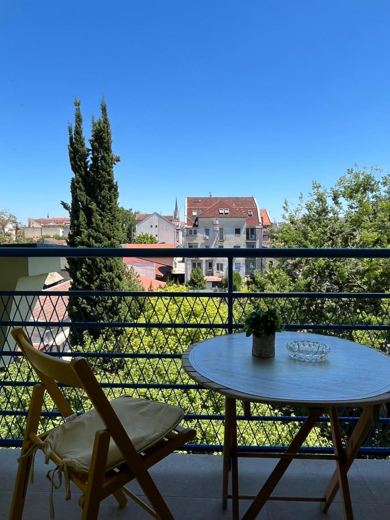 Apartment Vera With Free Garage Νόβι Σαντ Εξωτερικό φωτογραφία
